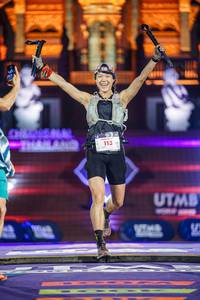 BIB: 113
                            <button type="button" onclick="openModal(22645302)" class="btn btn-primary btn-sm float-right btn-popup" data-toggle="modal" data-target=".modal-high-quality">
                        <i class="fas fa-shopping-cart"></i> Add to Cart
                    </button>
                                            <button type="button" onclick="isThisMe(22645302, true)" class="btn btn-success btn-sm float-right btn-popup btn-isme hidden" data-toggle="tooltip" data-placement="bottom" title="นี่คือรูปของคุณใช่ไหม คลิกที่นี่เพื่อเอาเข้าอัลบั้ม">
                        <i class="fas fa-plus"></i> Add to album
                    </button>
                    <button type="button" onclick="isThisMe(22645302, false)" class="btn btn-warning btn-sm float-right btn-popup btn-isnotme hidden">
                        <i class="fas fa-ban"></i> Remove from album
                    </button>